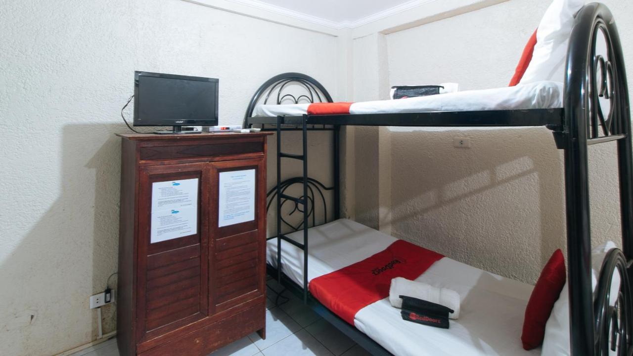 RedDoorz Plus @ Lagoon Beach Resort Zambales Olongapo Exterior foto