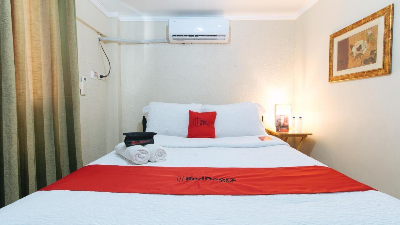 RedDoorz Plus @ Lagoon Beach Resort Zambales Olongapo Exterior foto