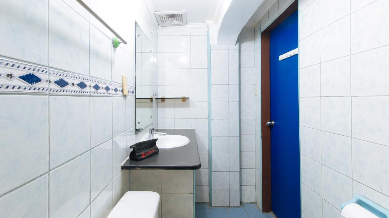 RedDoorz Plus @ Lagoon Beach Resort Zambales Olongapo Exterior foto