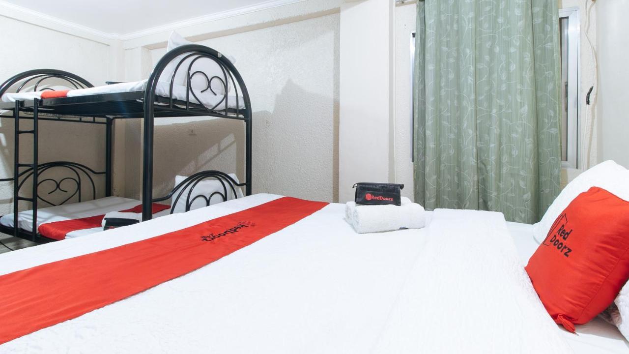 RedDoorz Plus @ Lagoon Beach Resort Zambales Olongapo Exterior foto