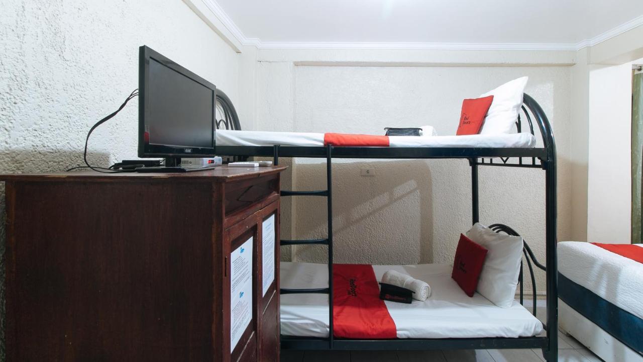 RedDoorz Plus @ Lagoon Beach Resort Zambales Olongapo Exterior foto